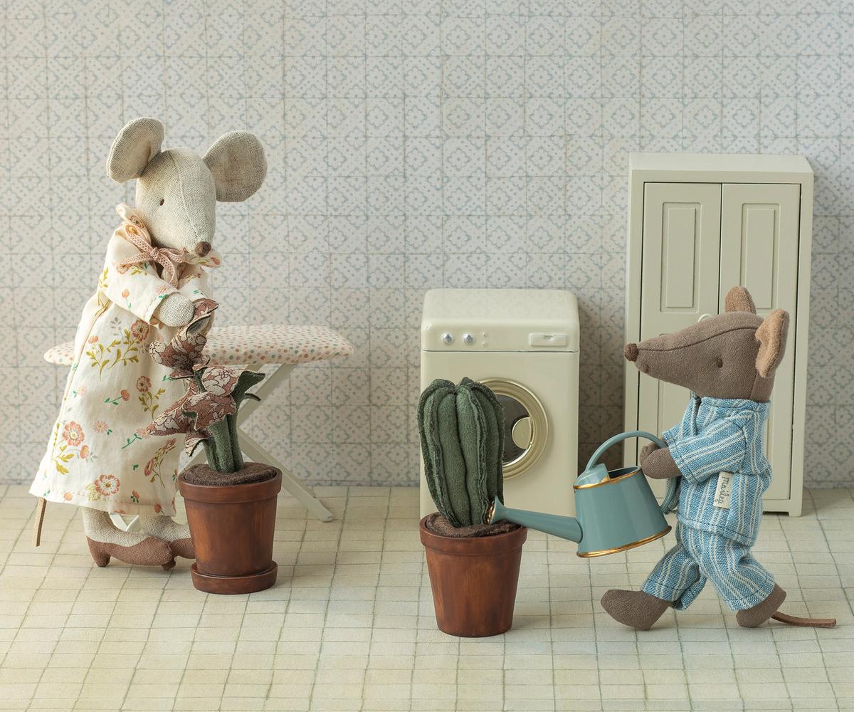 Grand frère souris in boîte d’allumettes